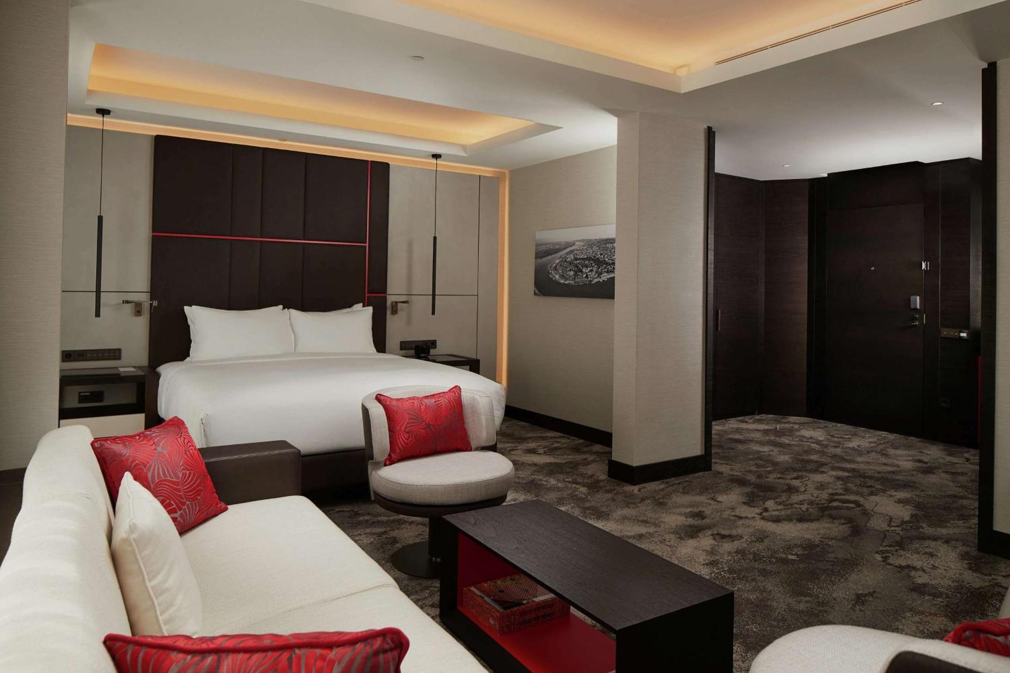 Hilton 5*